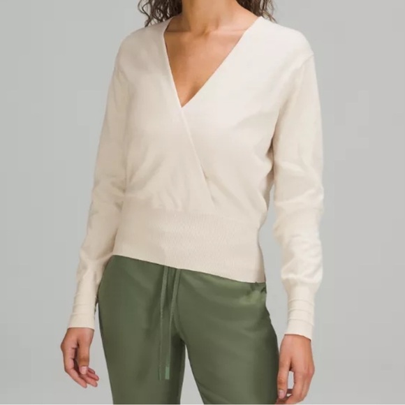 Lululemon Crossover Ribbed Waist Sweater
White Opal - Picture 1 of 5